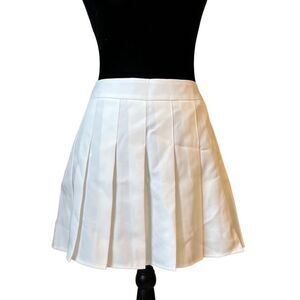 Fashion & dyt XL white pleated skirt with built in under shorts
